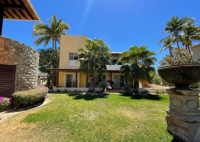 Quintas, Villa *