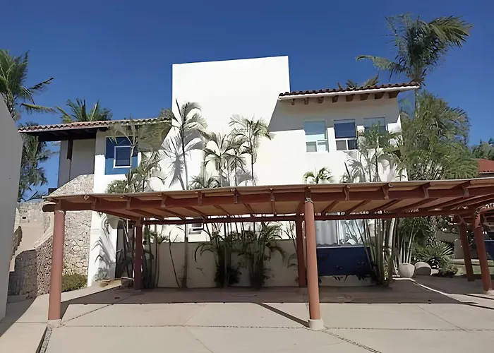 Quintas, Villa *