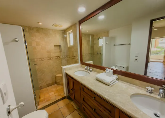Quintas, Villa *